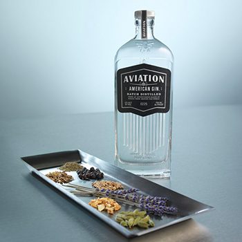 航空 - 美国杜松子酒